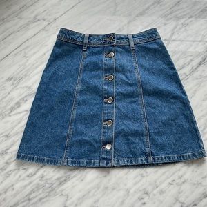 Cute denim button-up mini skirt